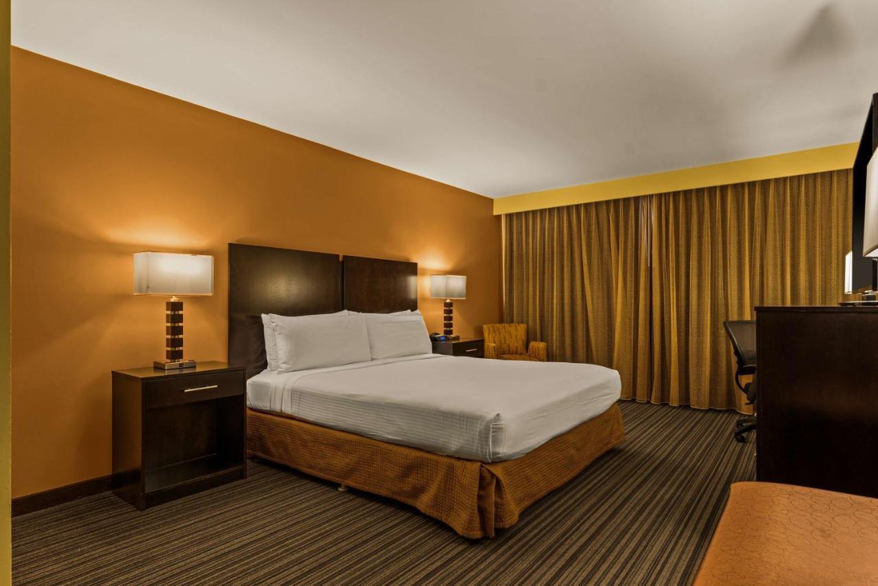 Western The Plaza - Free Breakfast Hotel
