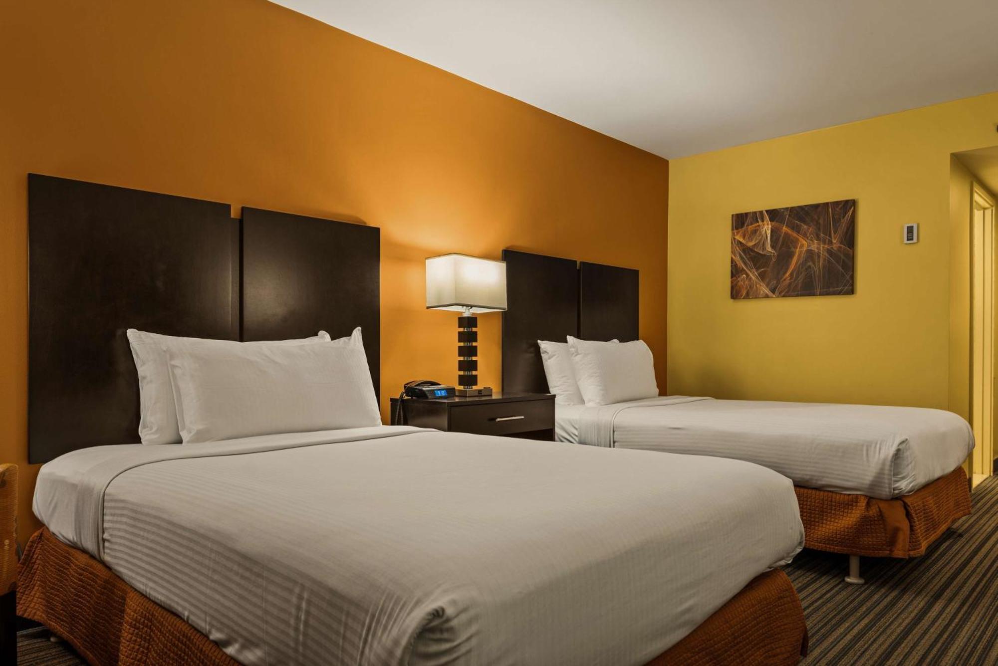 Hotel Western The Plaza - Free Breakfast 3*