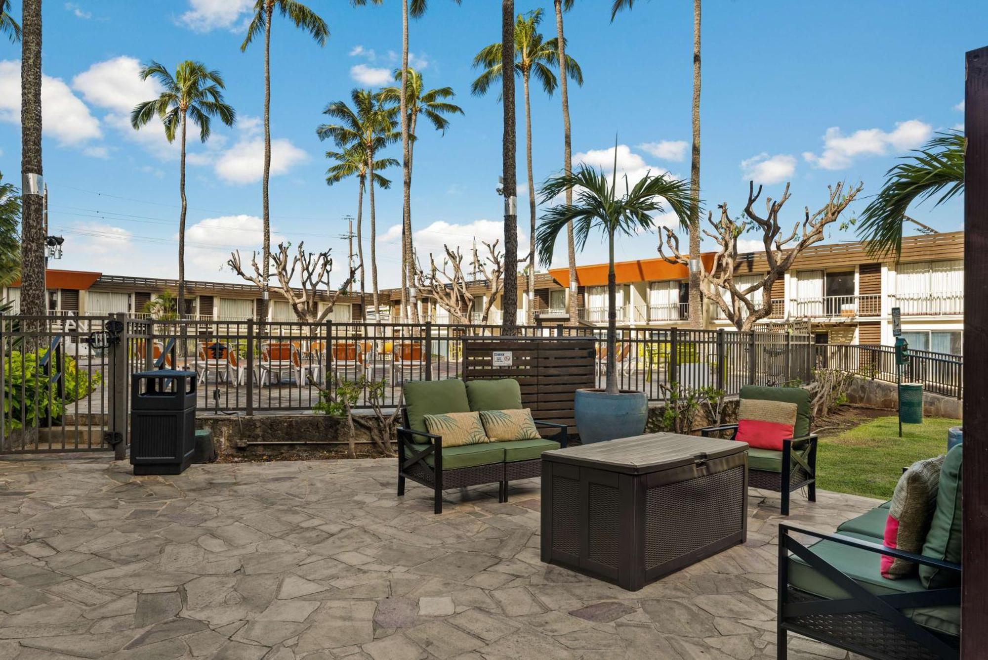 Western The Plaza - Free Breakfast 3*