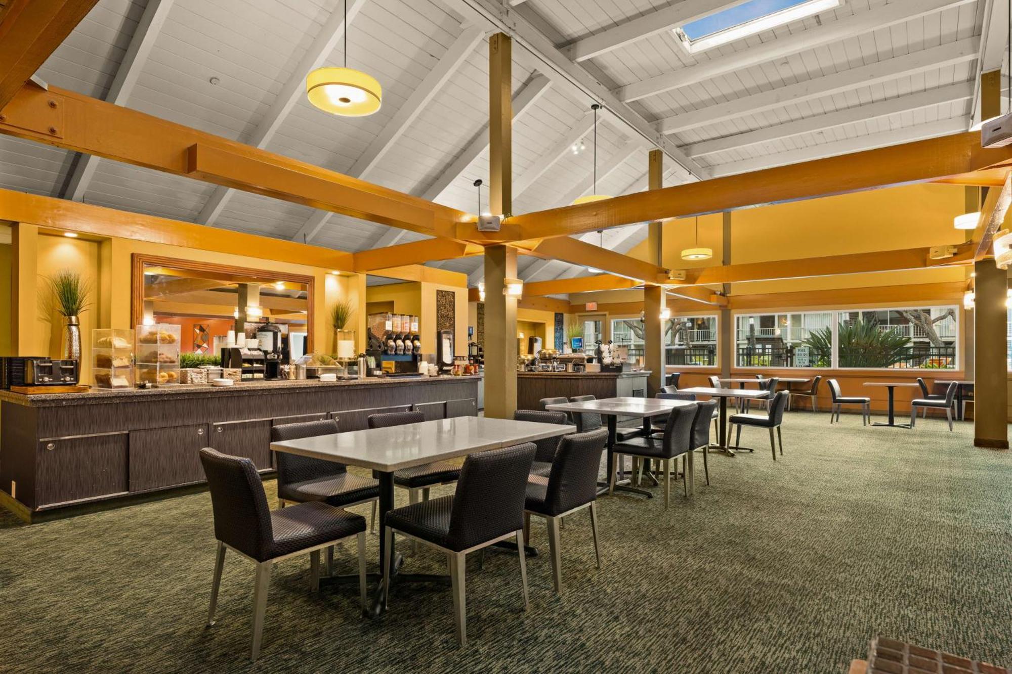 Western The Plaza - Free Breakfast Hotel Honolulu